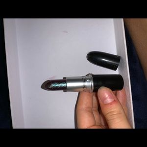 Mac lipstick “Frost”